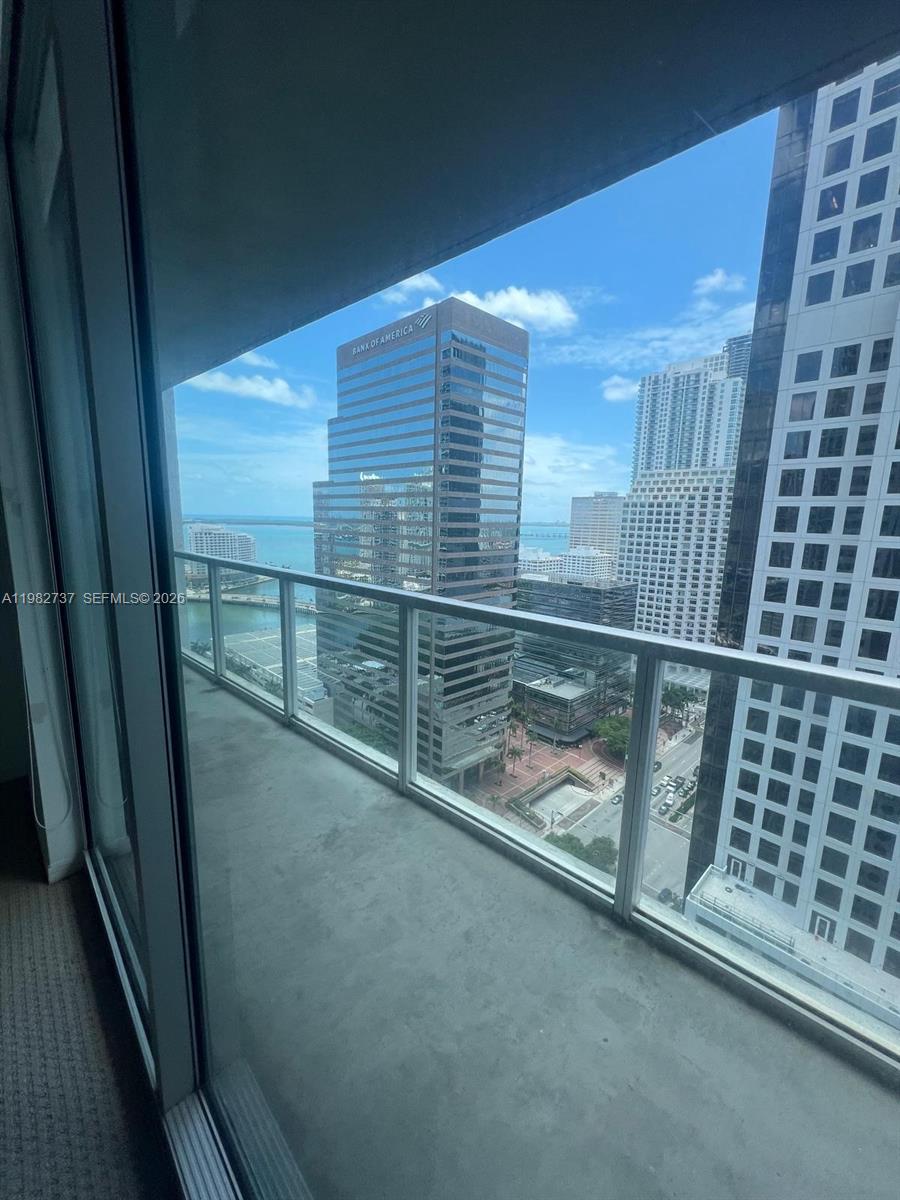 500 Brickell Ave #2904 Miami, FL 33131