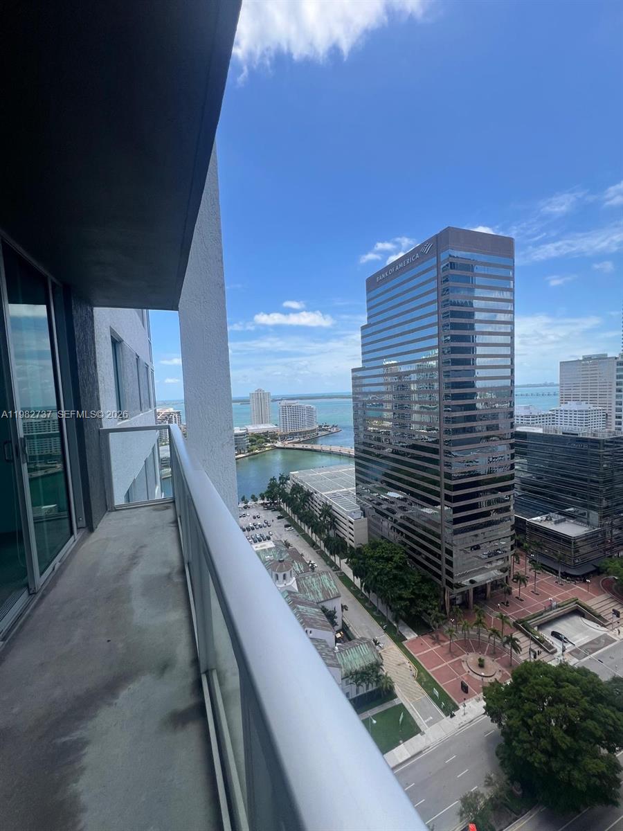 500 Brickell Ave #2904 Miami, FL 33131