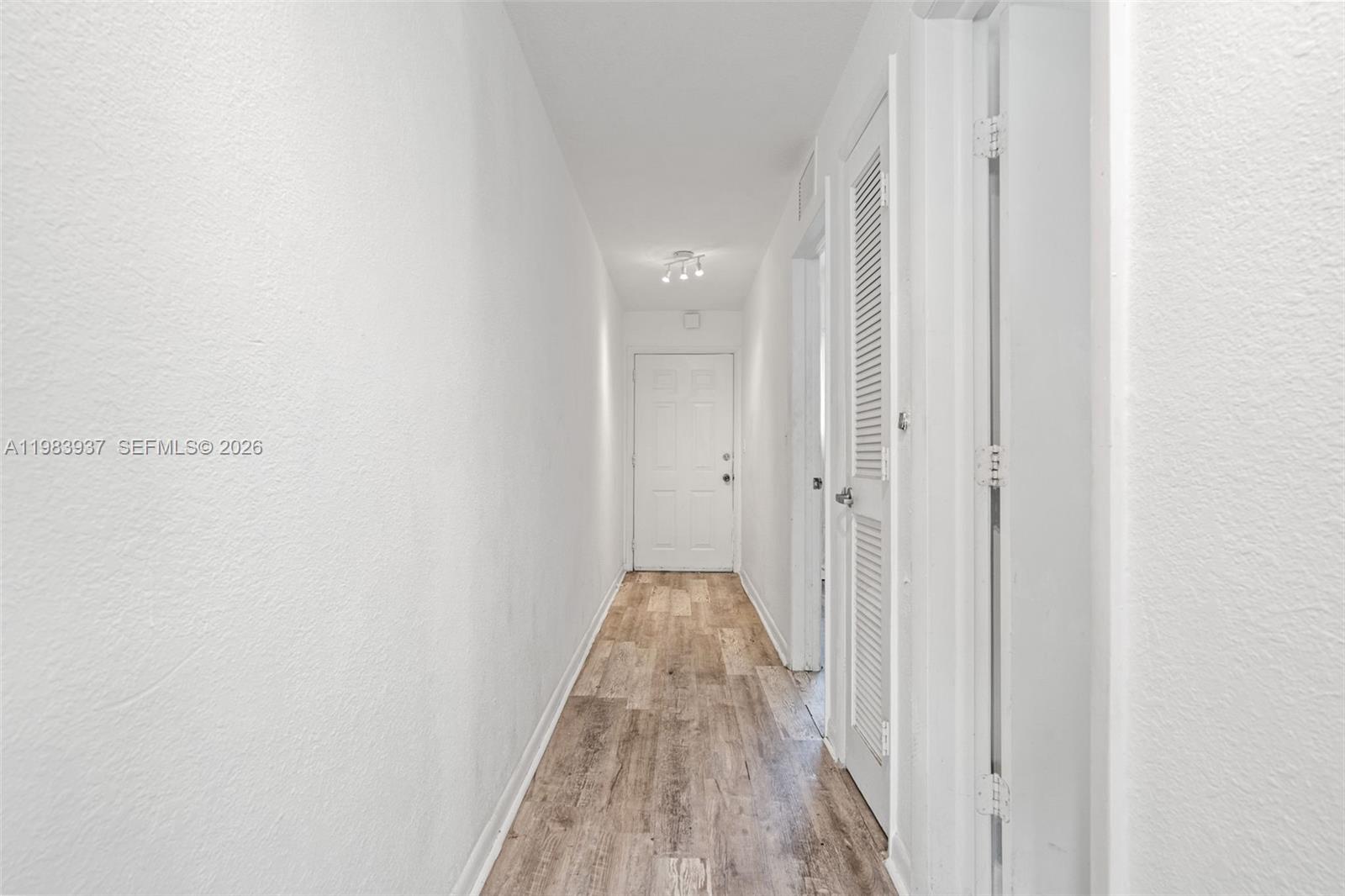 1185 Marseille Dr #202 Miami Beach, FL 33141