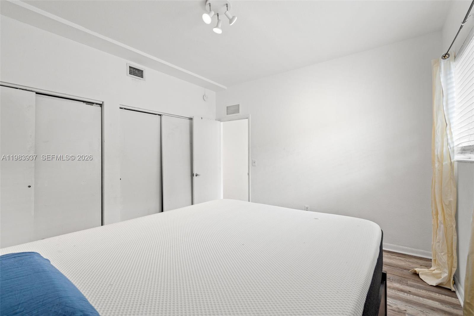 1185 Marseille Dr #202 Miami Beach, FL 33141