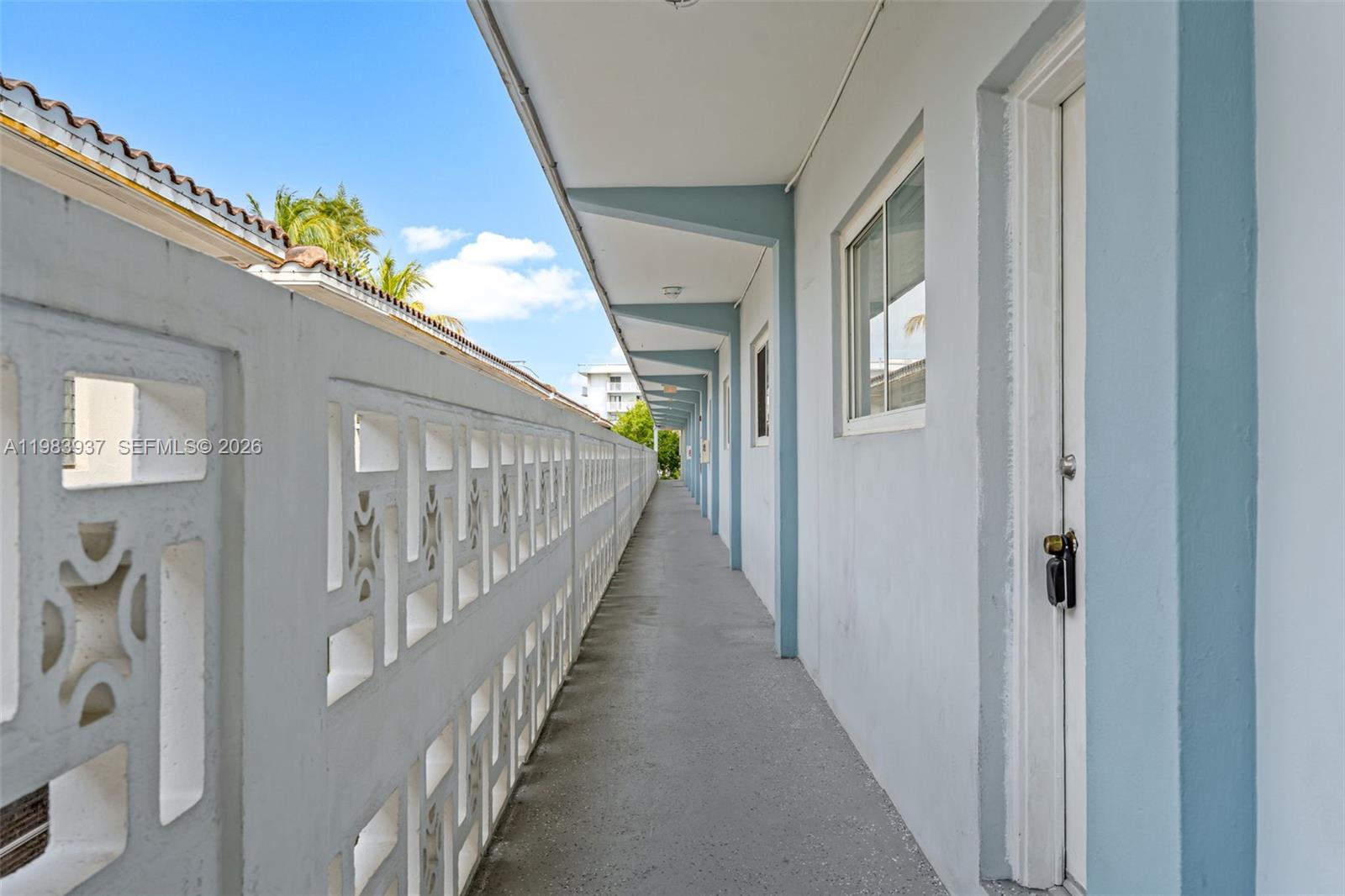 1185 Marseille Dr #202 Miami Beach, FL 33141