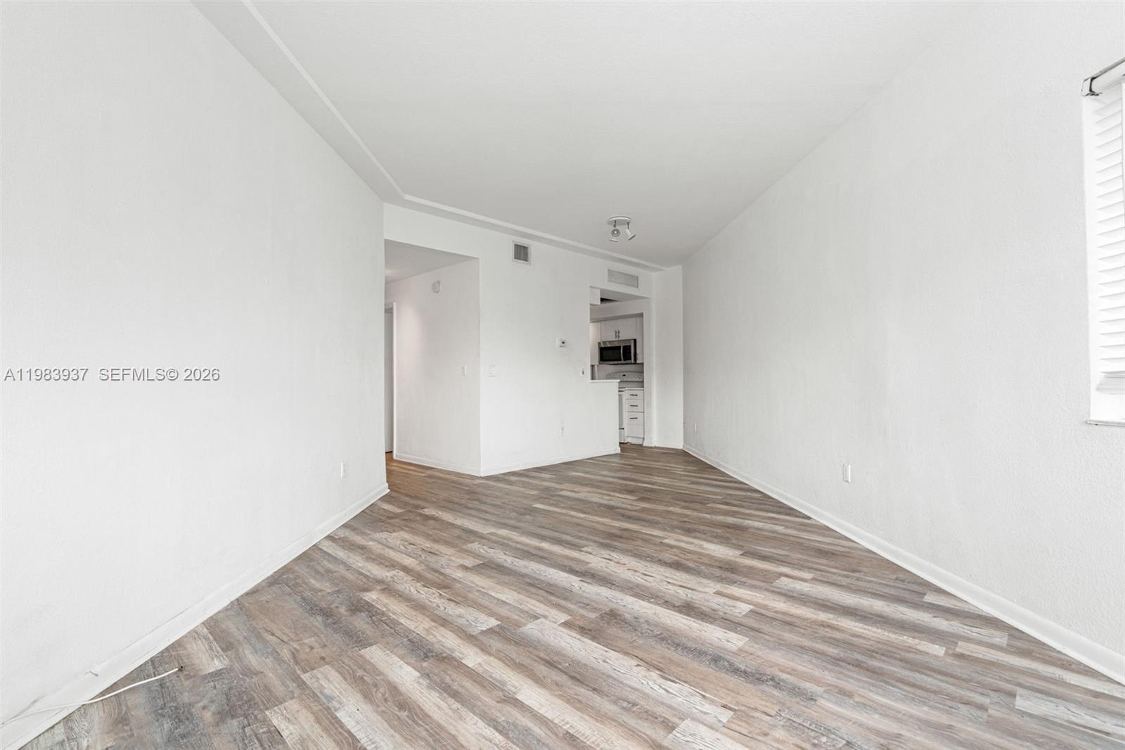 1185 Marseille Dr #202 Miami Beach, FL 33141