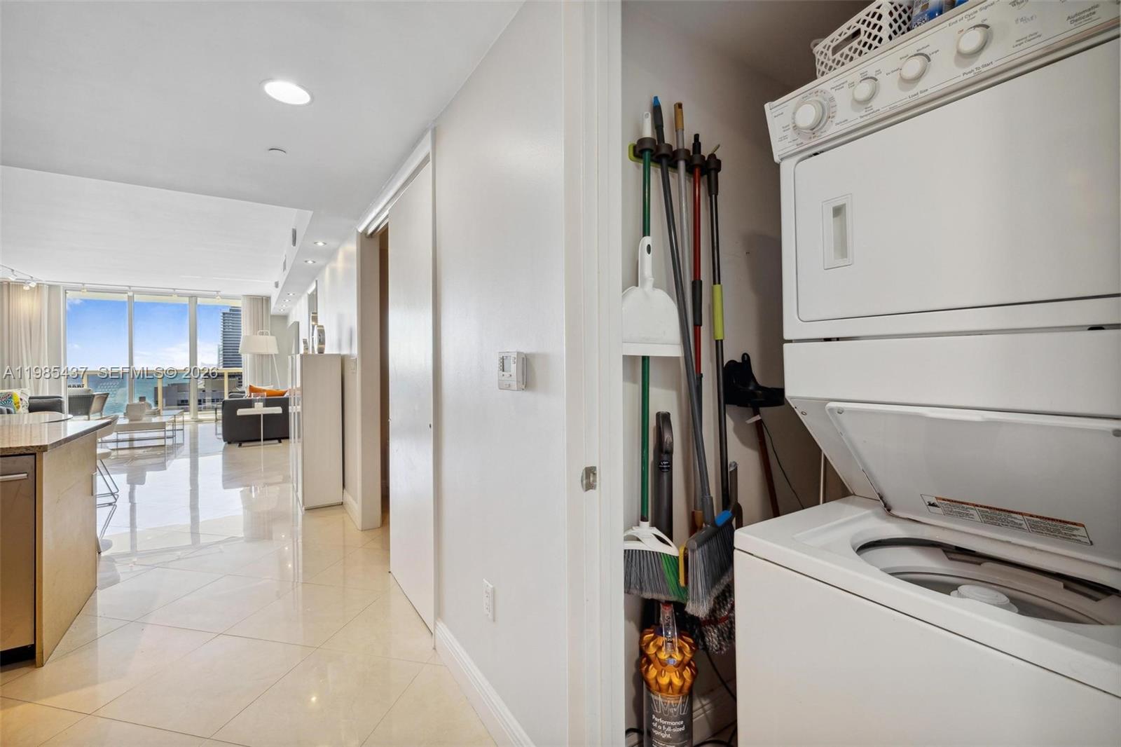 1830 S Ocean Dr #2703 Hallandale Beach, FL 33009