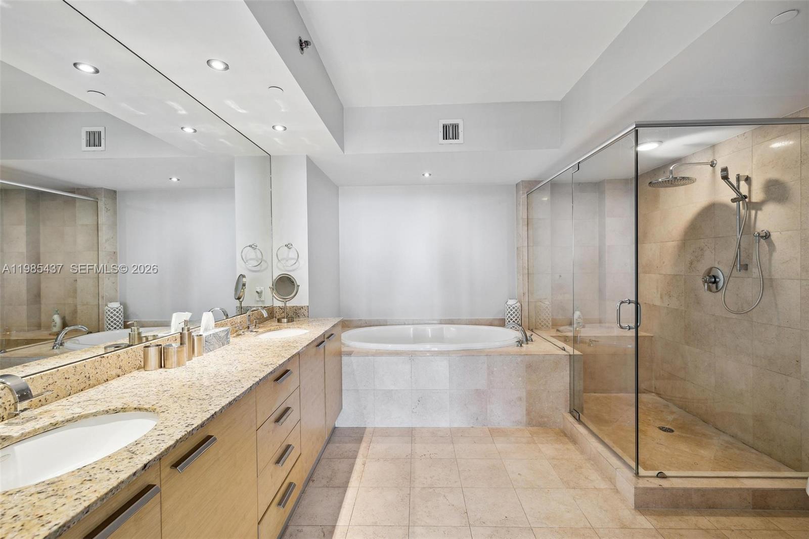 1830 S Ocean Dr #2703 Hallandale Beach, FL 33009