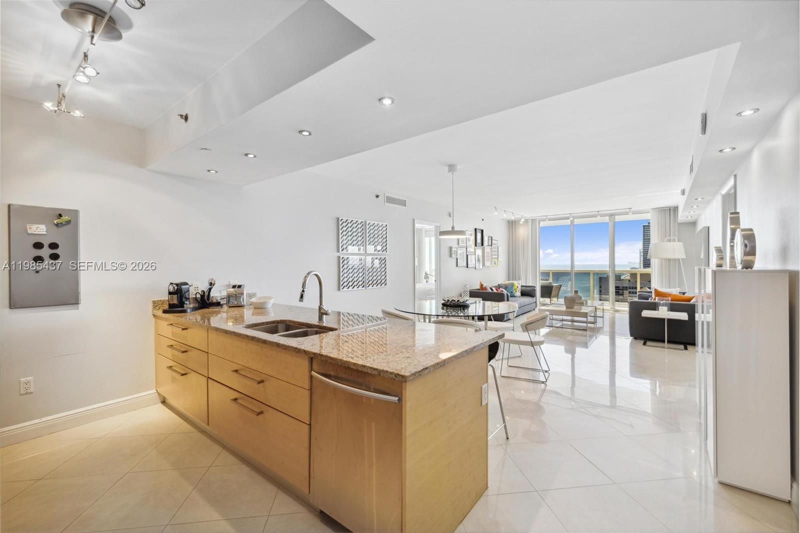 1830 S Ocean Dr #2703 Hallandale Beach, FL 33009