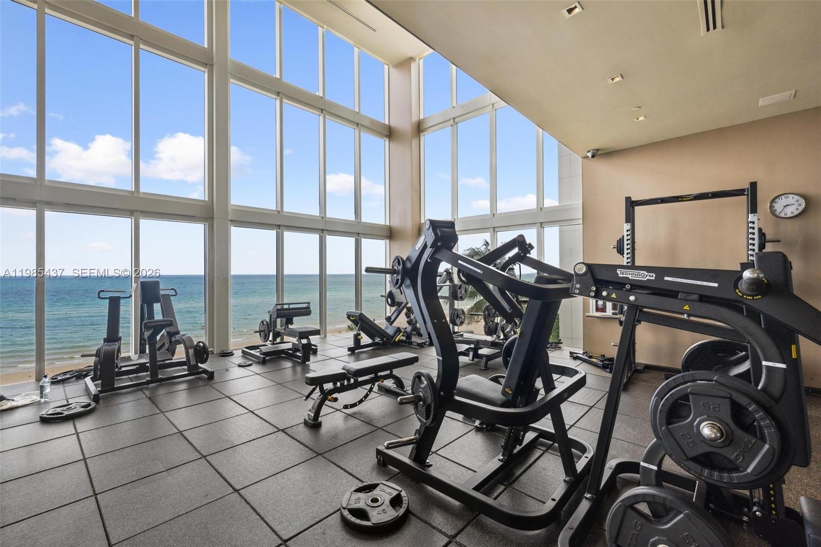 1830 S Ocean Dr #2703 Hallandale Beach, FL 33009