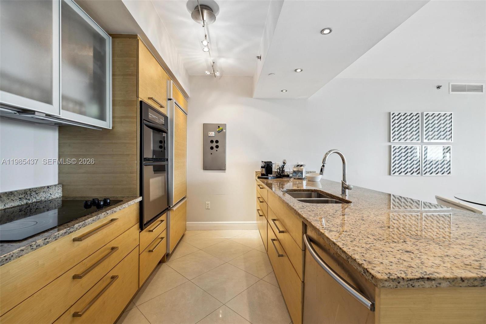 1830 S Ocean Dr #2703 Hallandale Beach, FL 33009