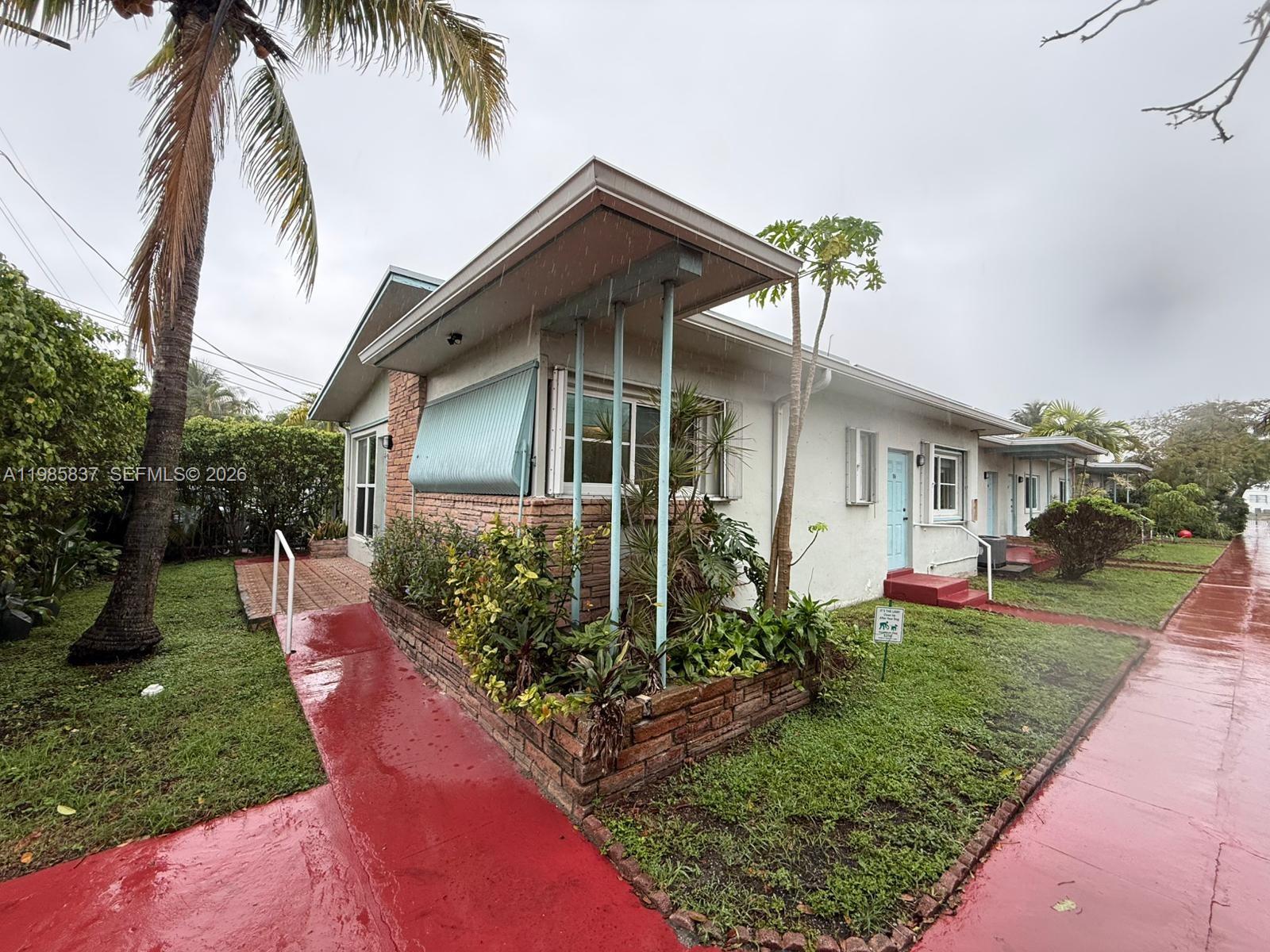 1247 Marseille Dr #16