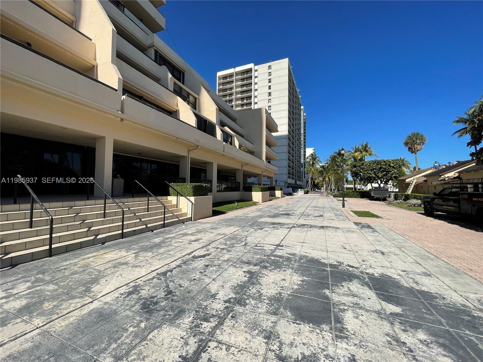 2555 Collins Ave #2002 Miami Beach, FL 33140