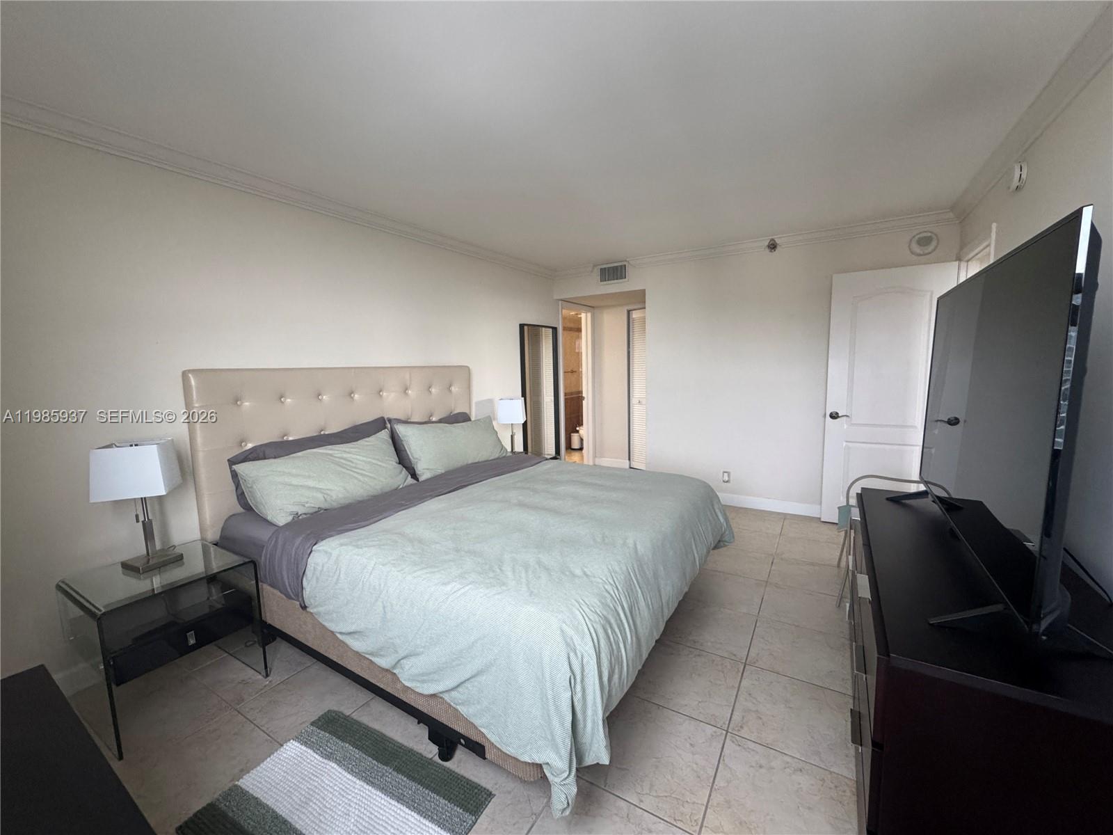 2555 Collins Ave #2002 Miami Beach, FL 33140