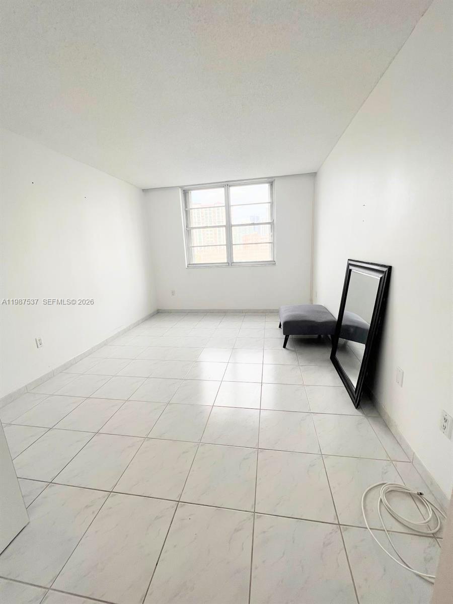 image Arlen House Condo22
