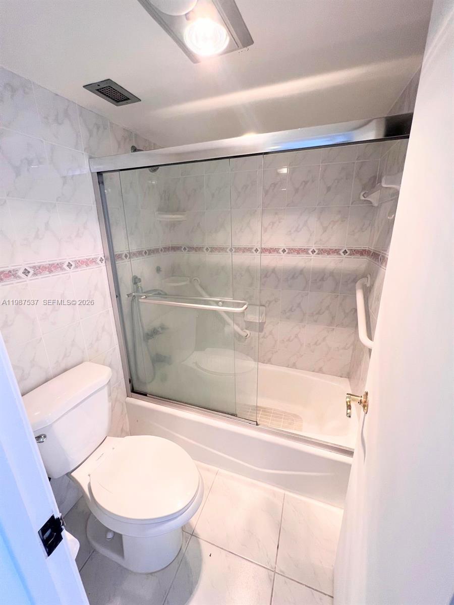 image Arlen House Condo25