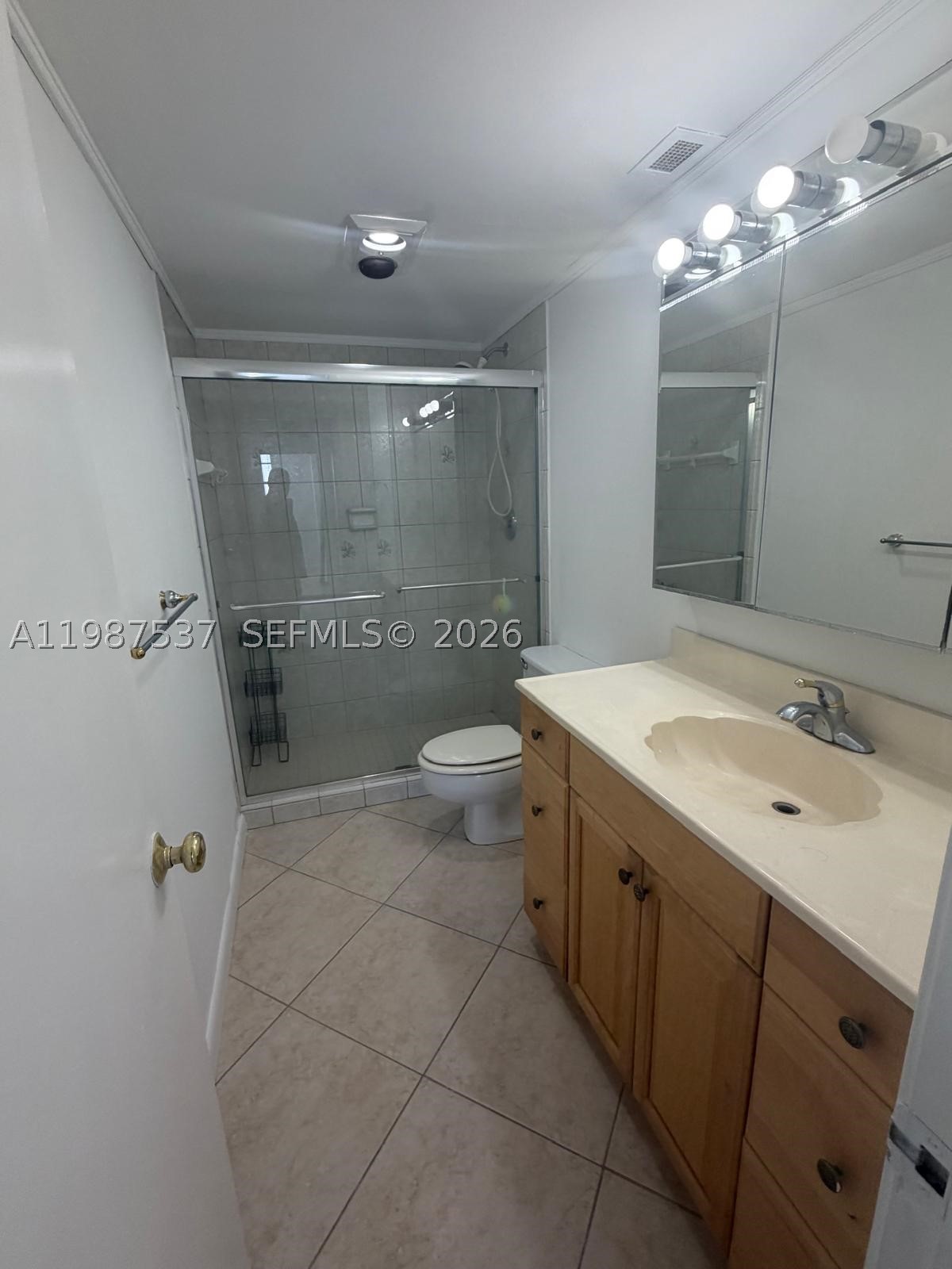 image Arlen House Condo36