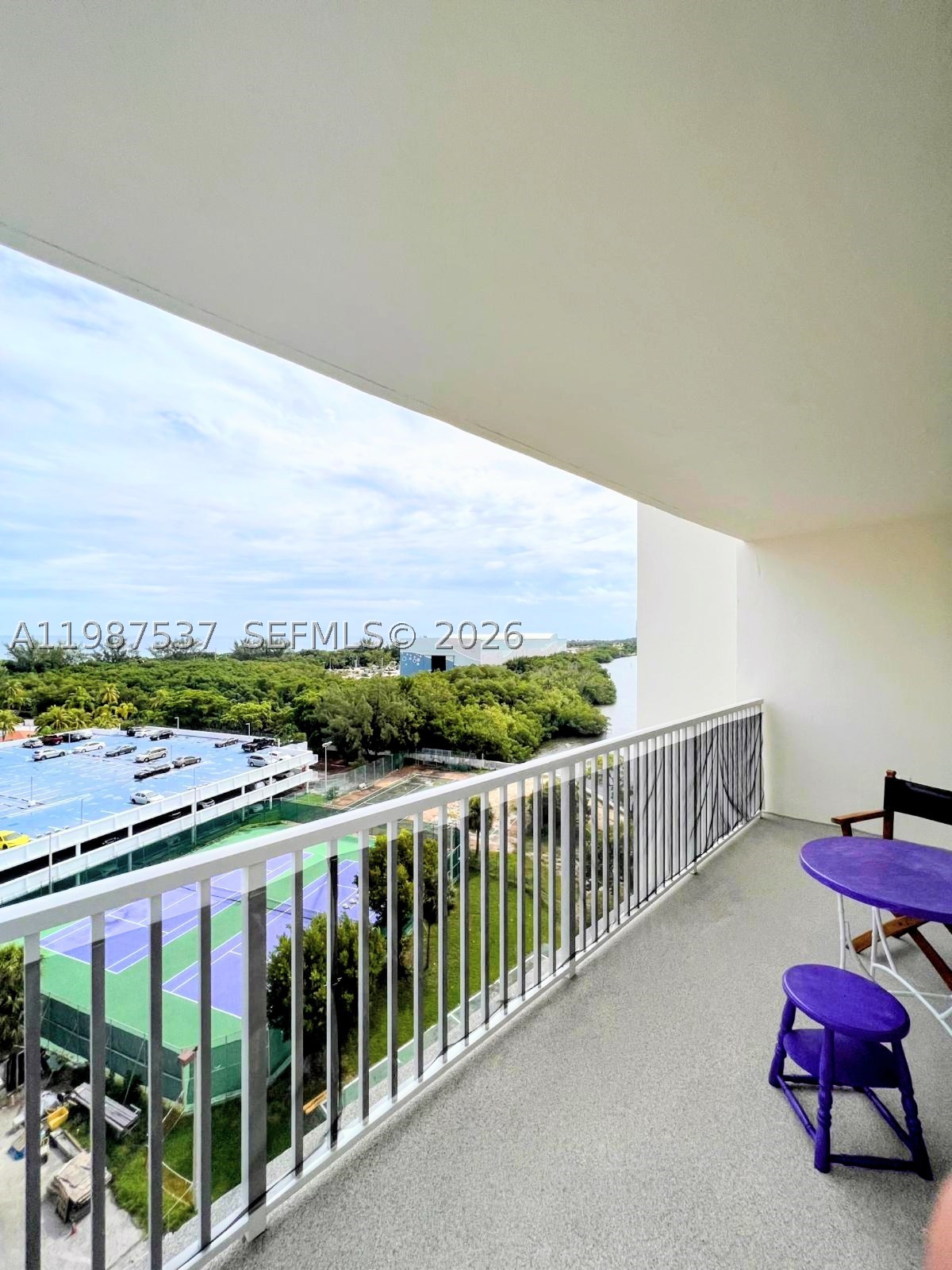 image Arlen House Condo38