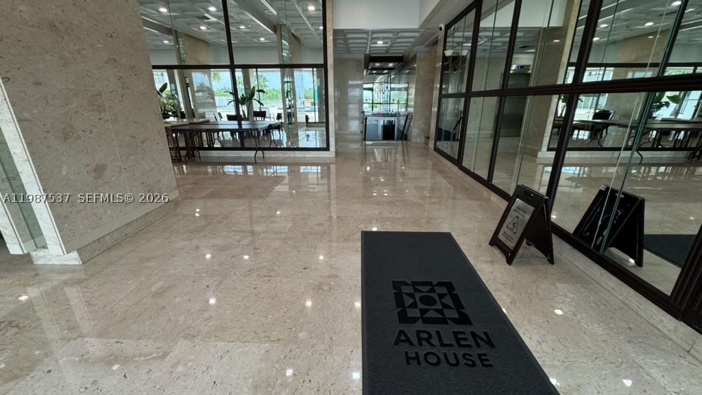 image Arlen House Condo43