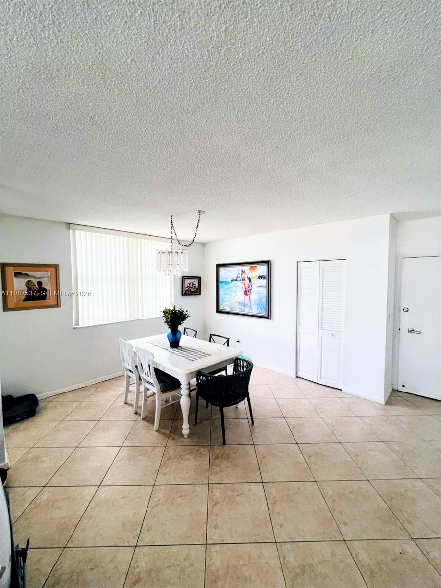 image Arlen House Condo6