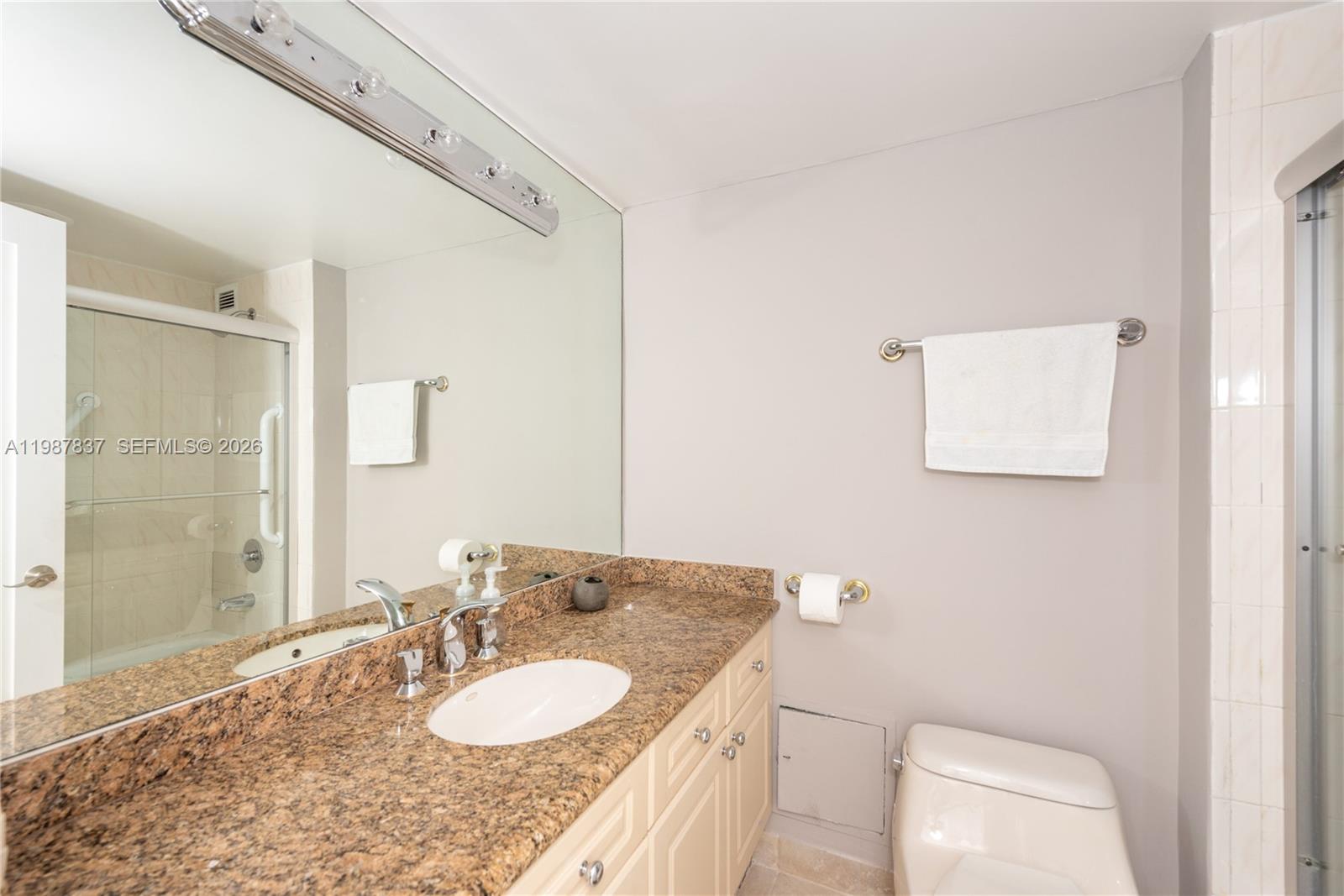 2301 Collins Ave #1009 Miami Beach, FL 33139