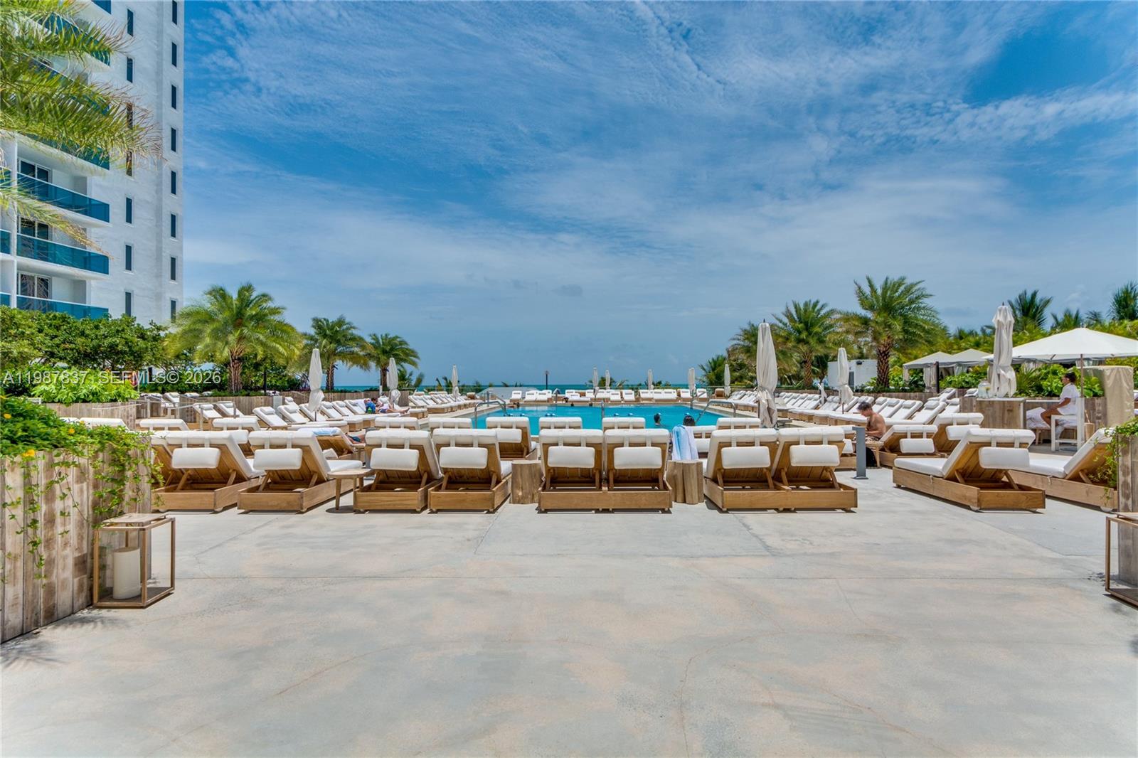 2301 Collins Ave #1009 Miami Beach, FL 33139