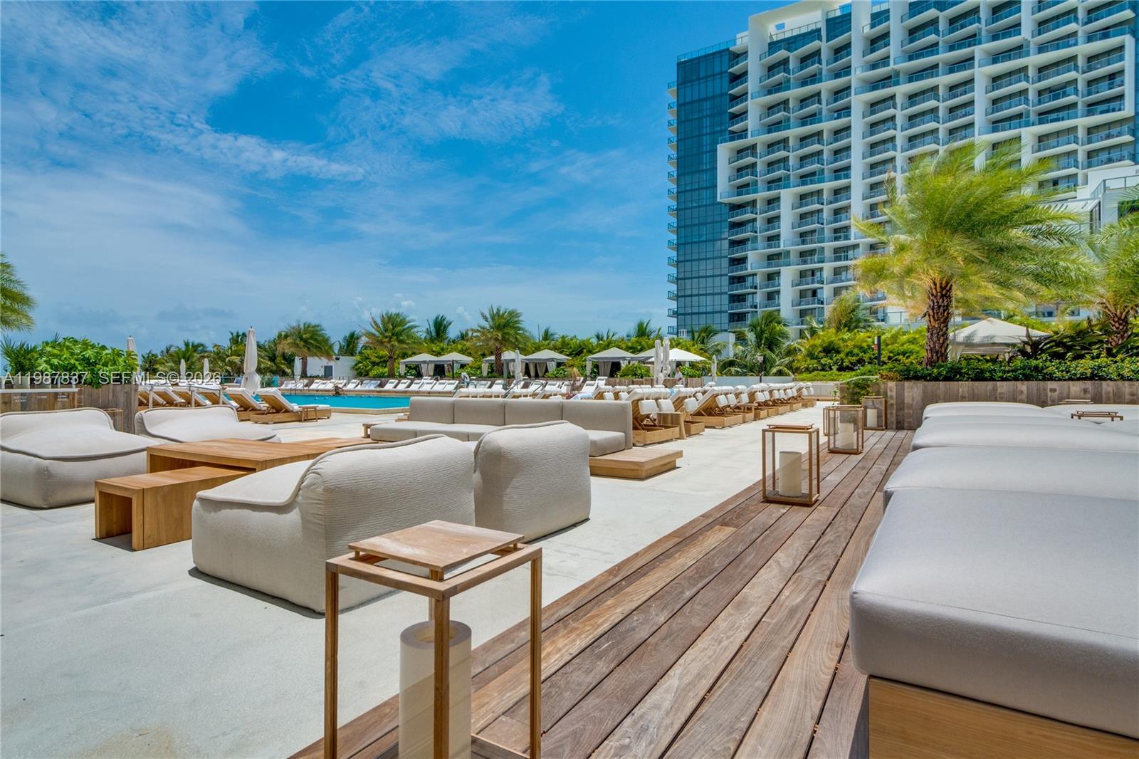 2301 Collins Ave #1009 Miami Beach, FL 33139