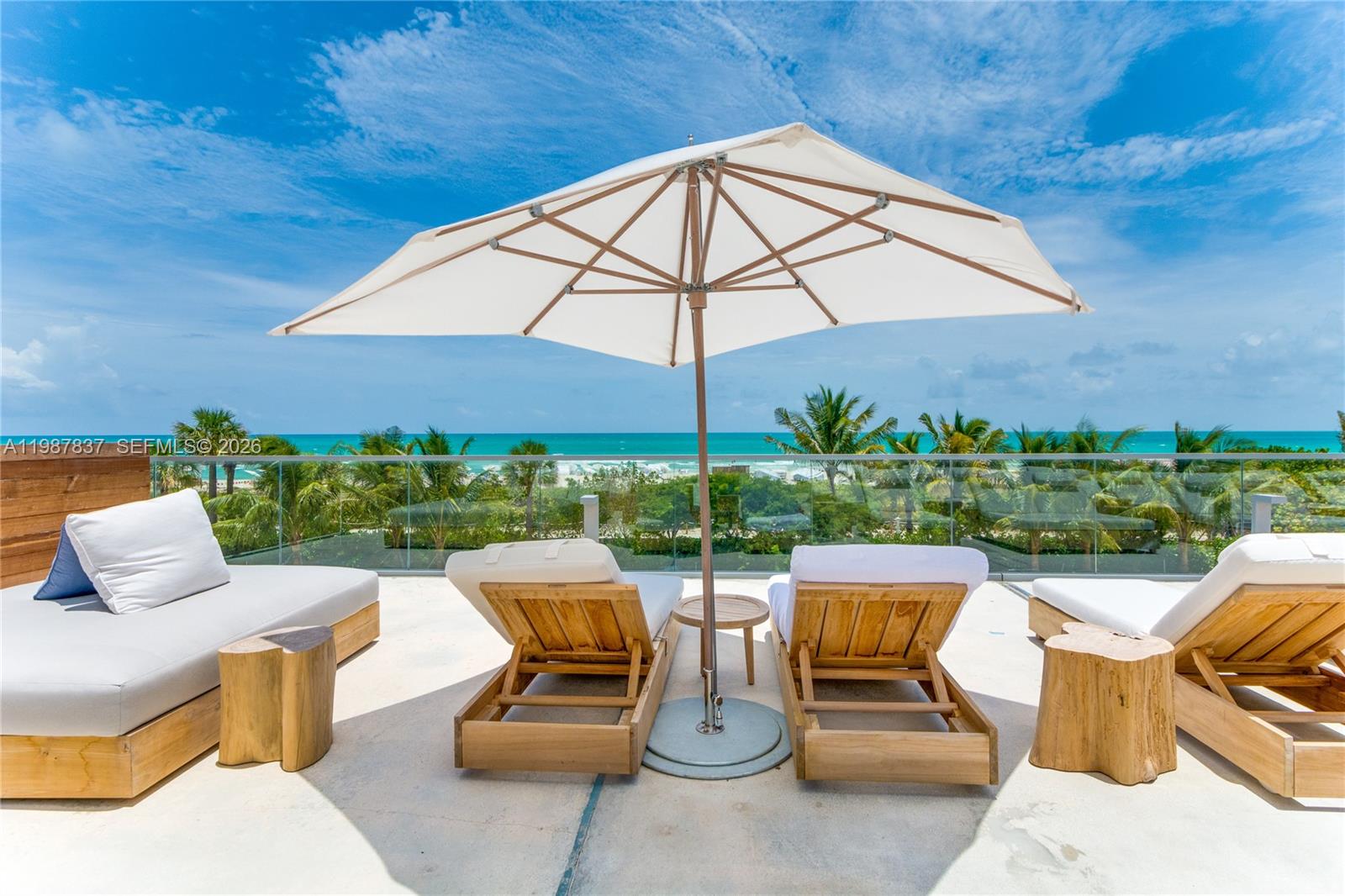 2301 Collins Ave #1009 Miami Beach, FL 33139