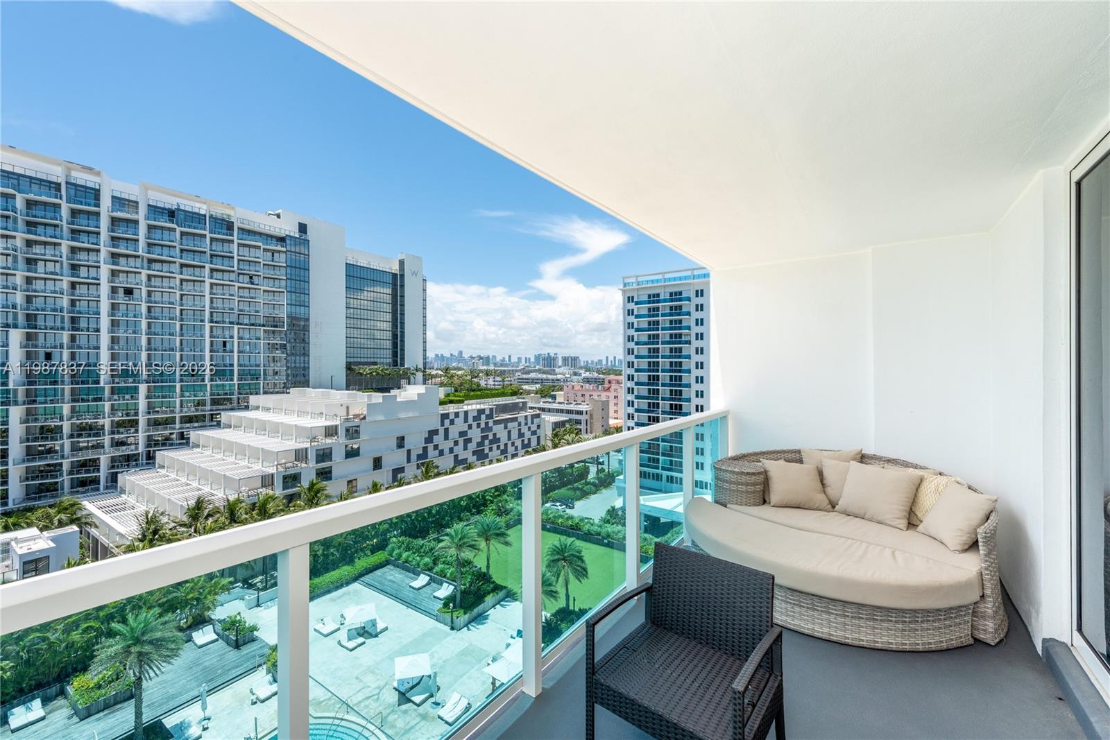 2301 Collins Ave #1009 Miami Beach, FL 33139