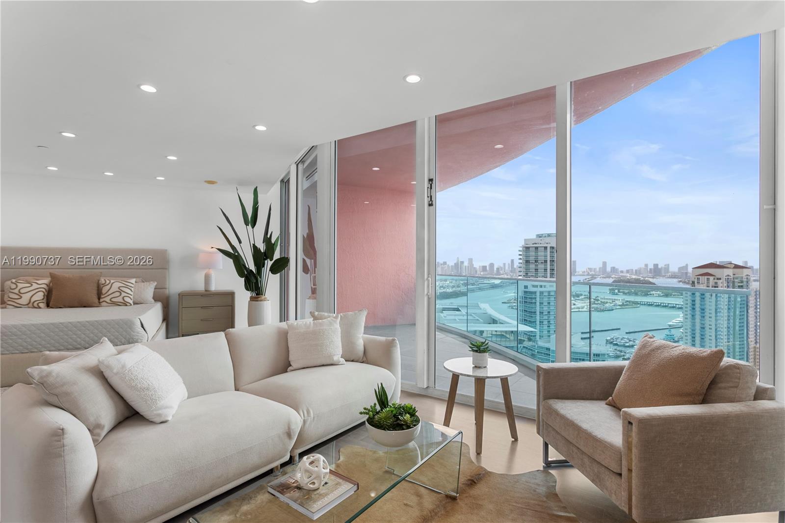 300 S Pointe Dr #3405 Miami Beach, FL 33139