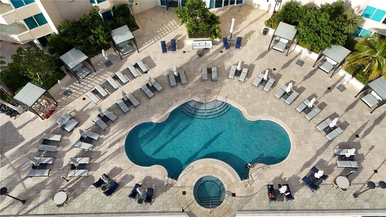 300 S Pointe Dr #3405 Miami Beach, FL 33139