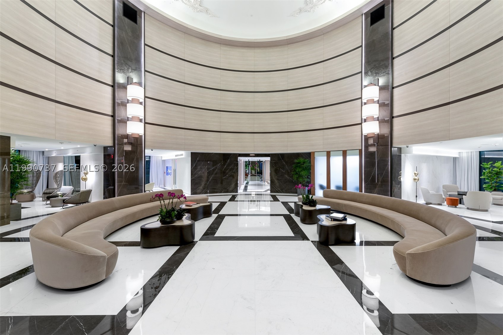 300 S Pointe Dr #3405 Miami Beach, FL 33139