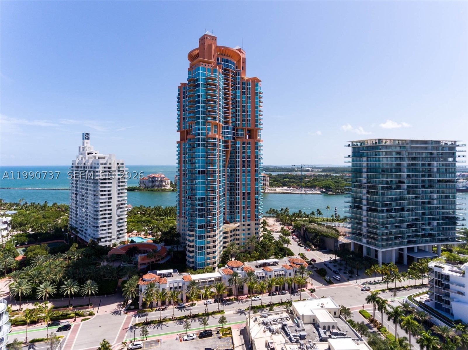 300 S Pointe Dr #3405 Miami Beach, FL 33139