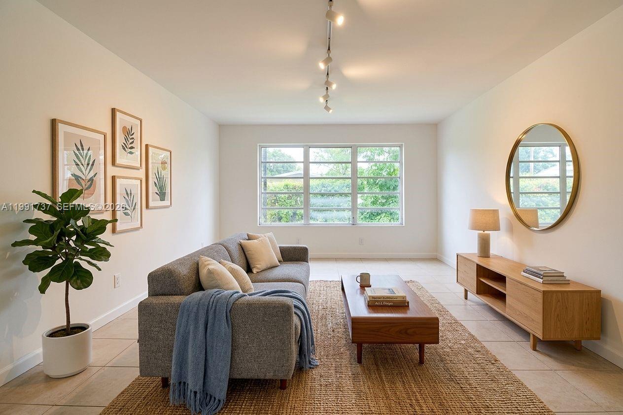 8285 SW 104th St Miami, FL 33156