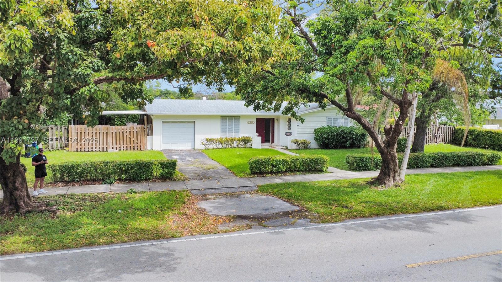 8285 SW 104th St Miami, FL 33156