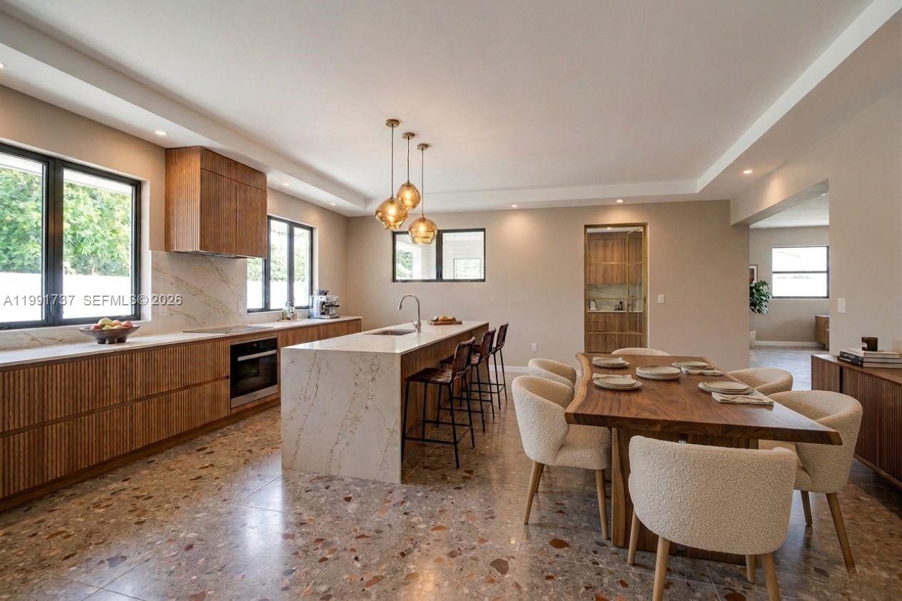 8285 SW 104th St Miami, FL 33156