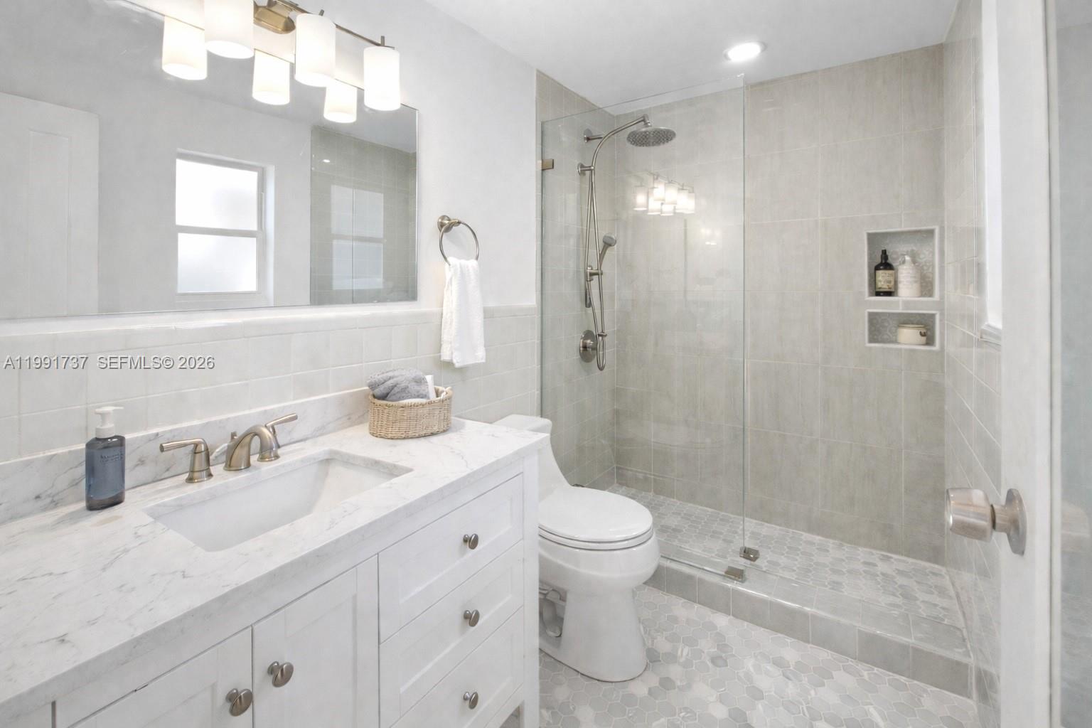 8285 SW 104th St Miami, FL 33156