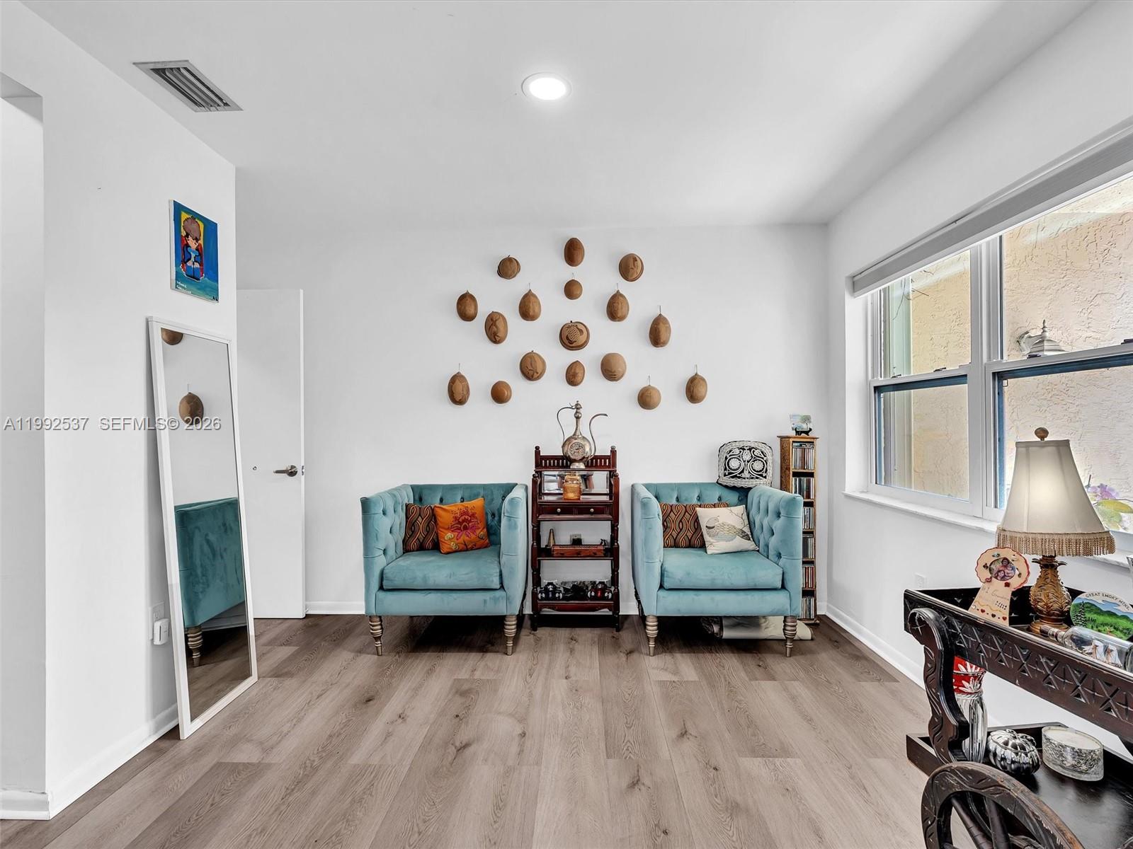 371 NW 101st Ter Pembroke Pines, FL 33026