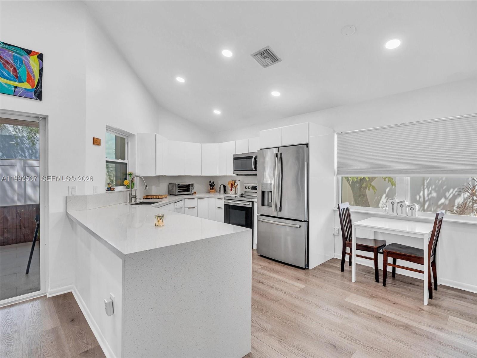 371 NW 101st Ter Pembroke Pines, FL 33026