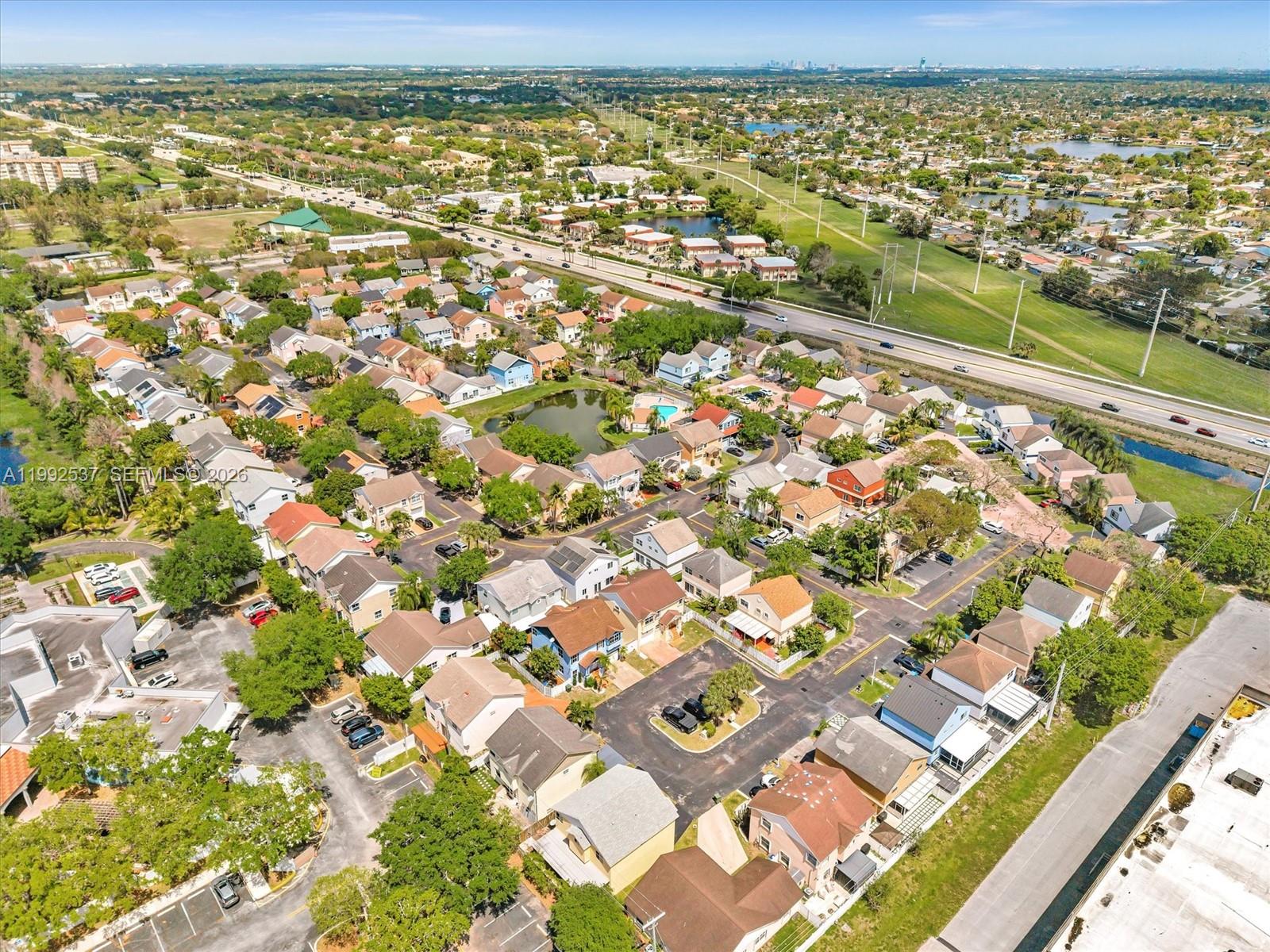 371 NW 101st Ter Pembroke Pines, FL 33026