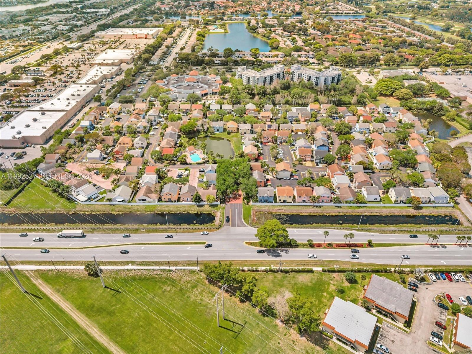 371 NW 101st Ter Pembroke Pines, FL 33026