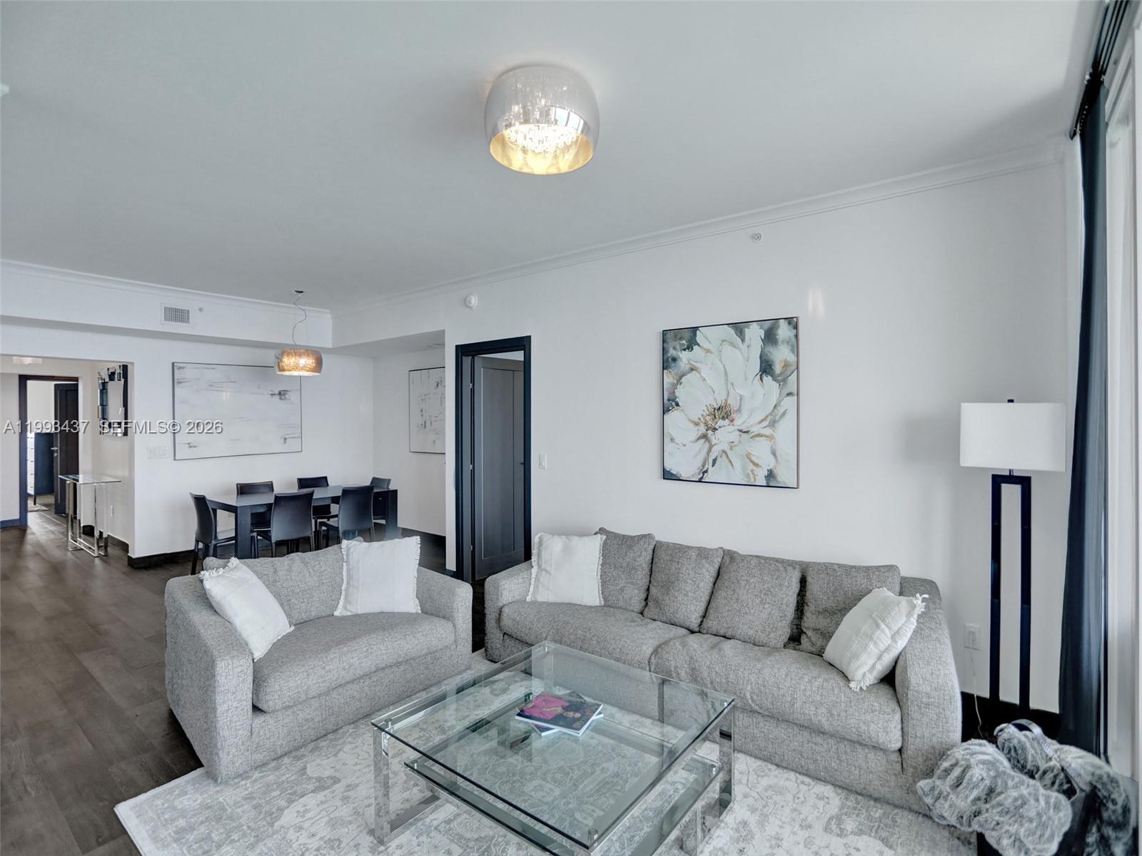 image Acqualina Residences11