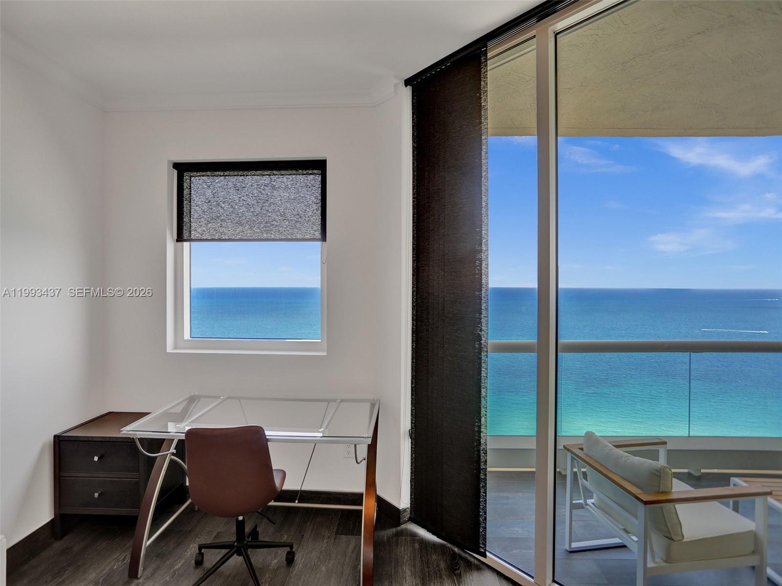 image Acqualina Residences23