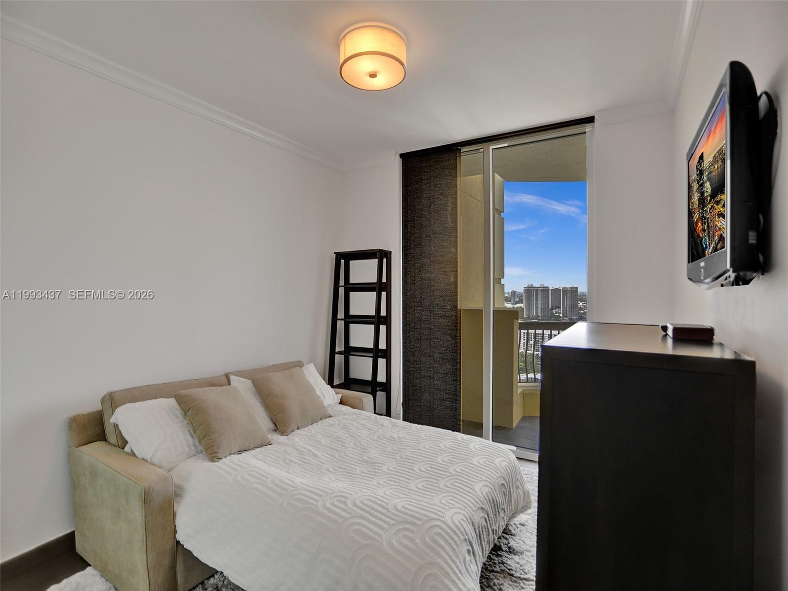 image Acqualina Residences43