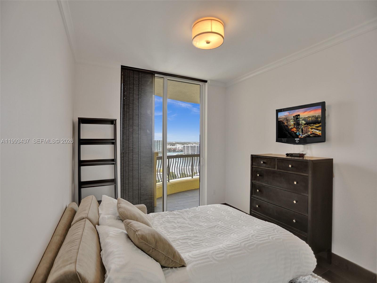 image Acqualina Residences45