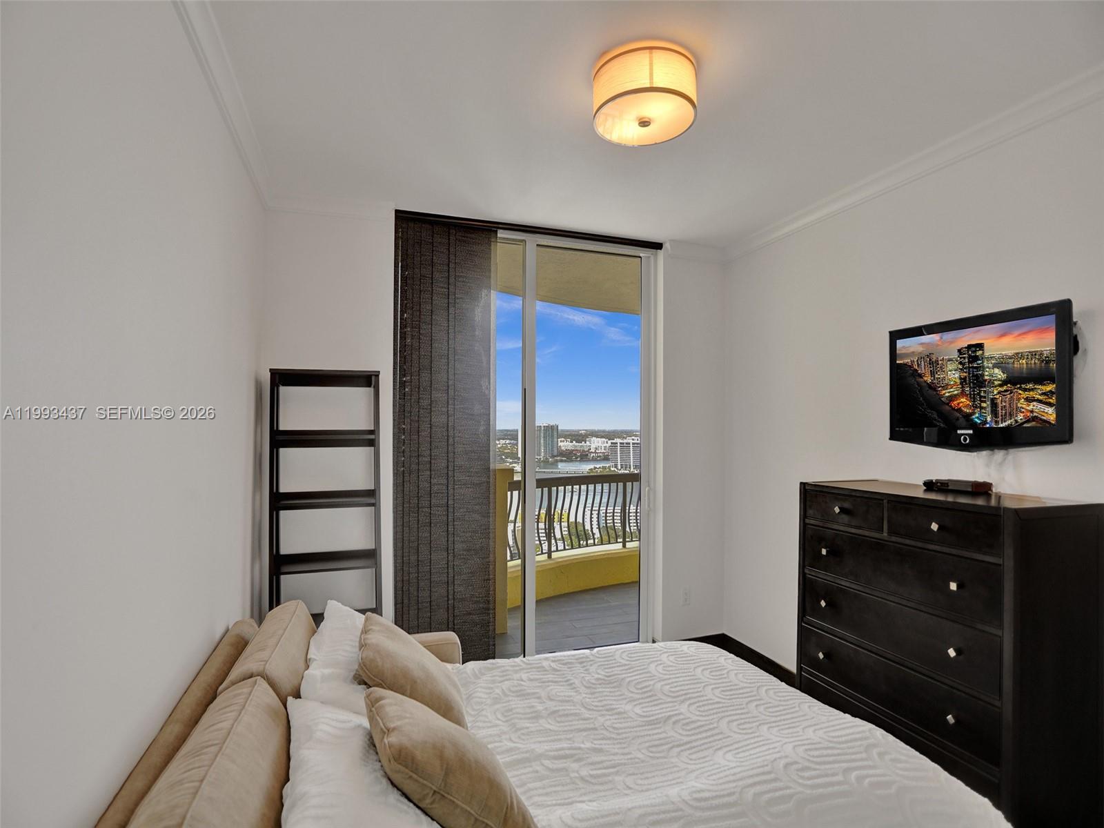 image Acqualina Residences46