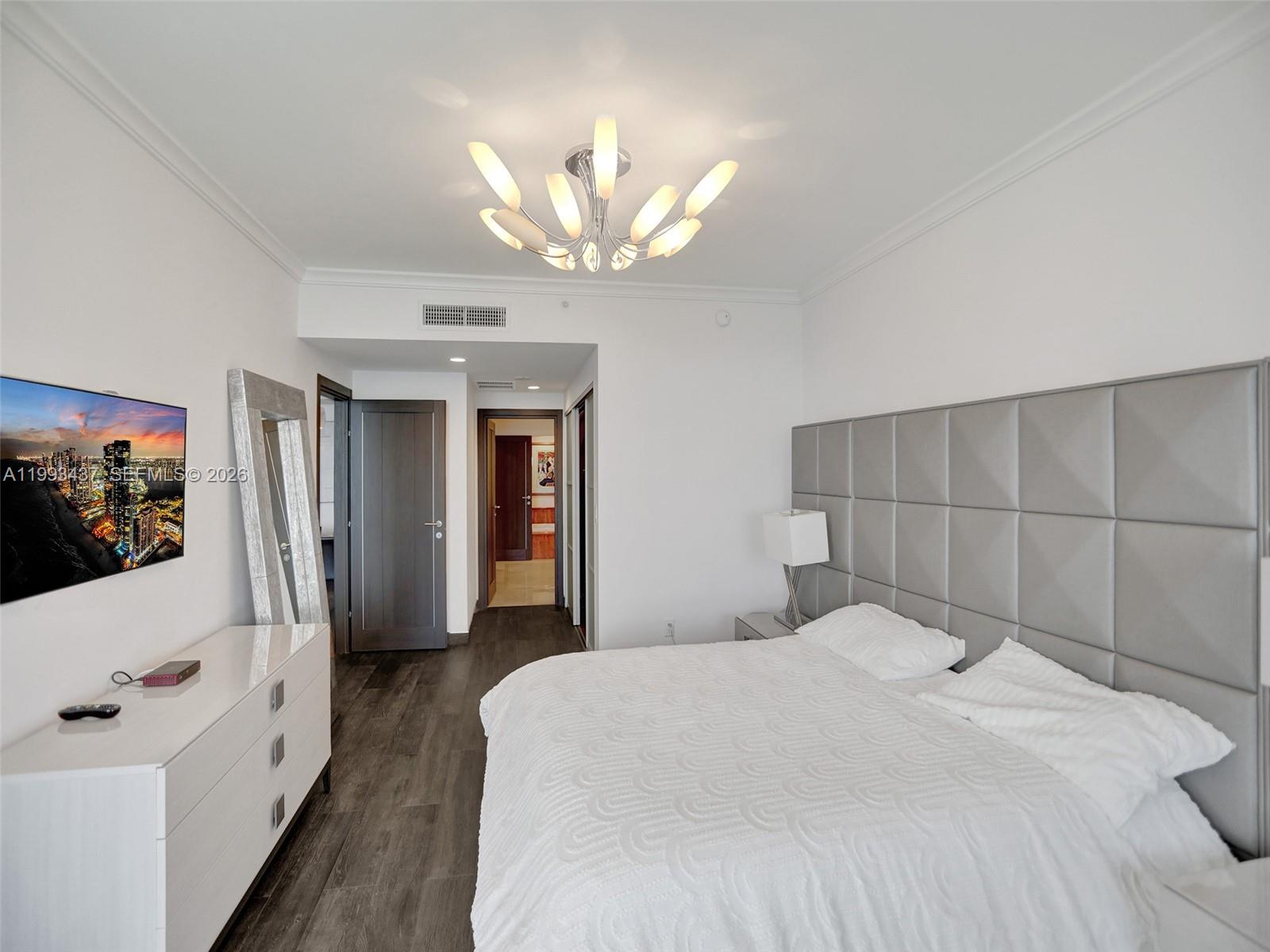 image Acqualina Residences52