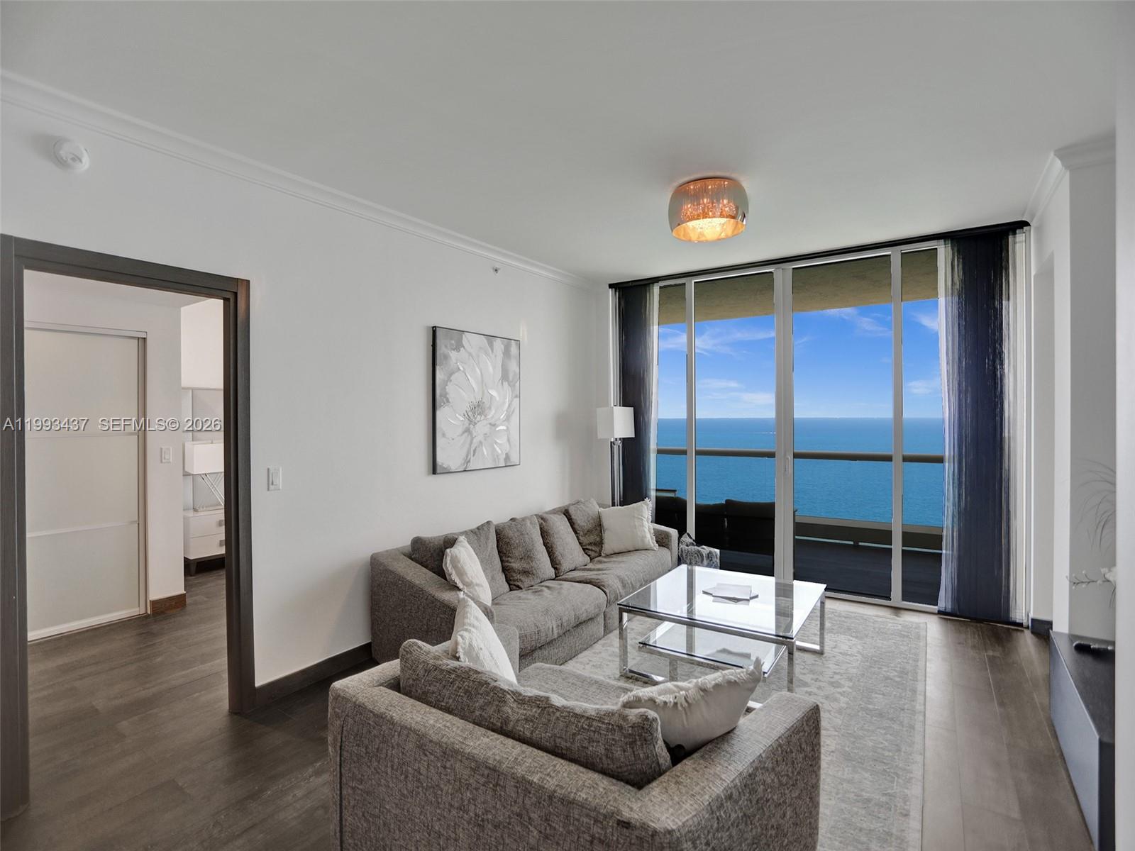 image Acqualina Residences8