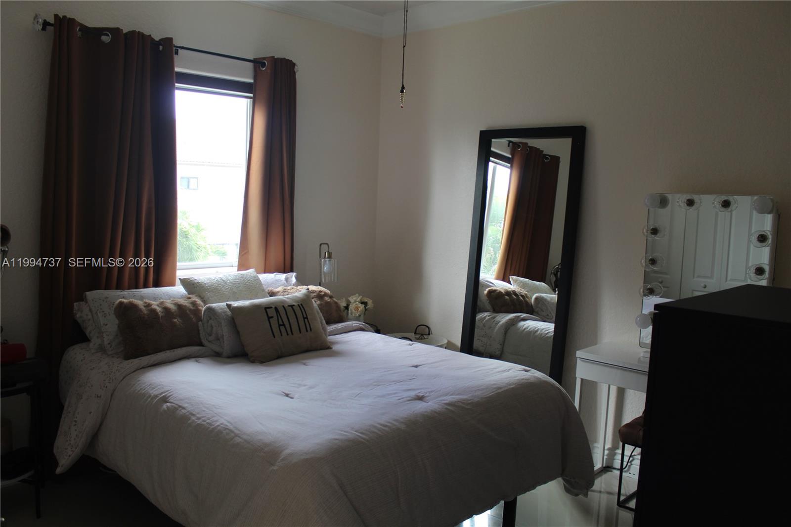 15580 SW 176th Ter Miami, FL 33187