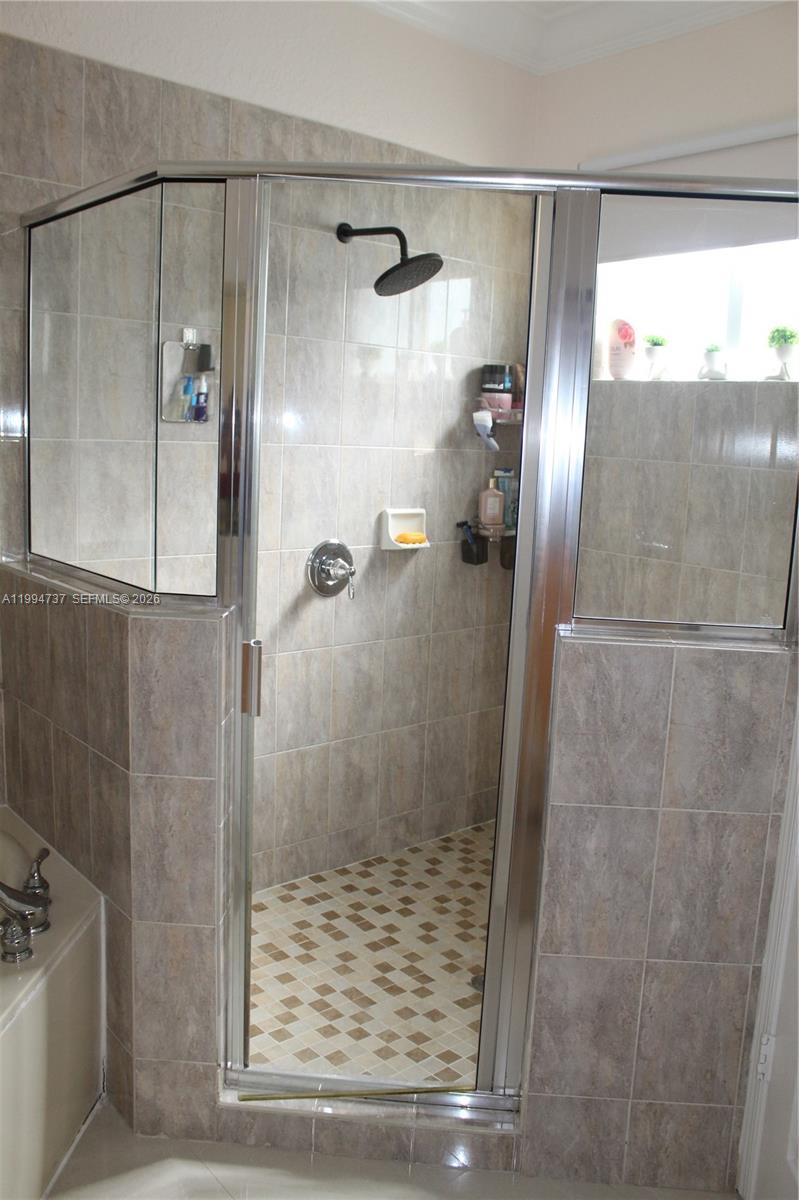 15580 SW 176th Ter Miami, FL 33187