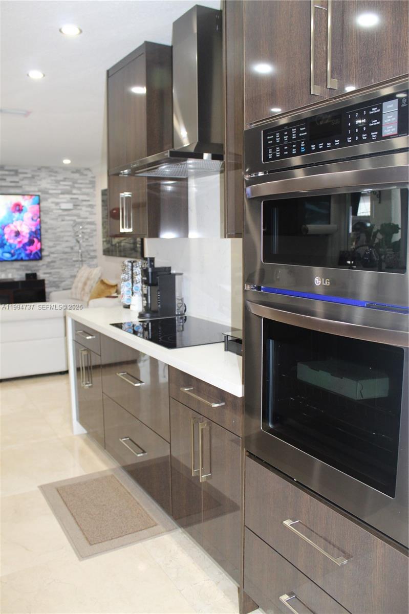 15580 SW 176th Ter Miami, FL 33187