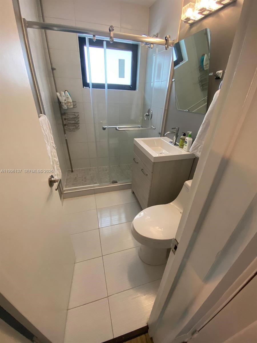 234 Avalon Ave Lauderdale By The Sea, FL 33308