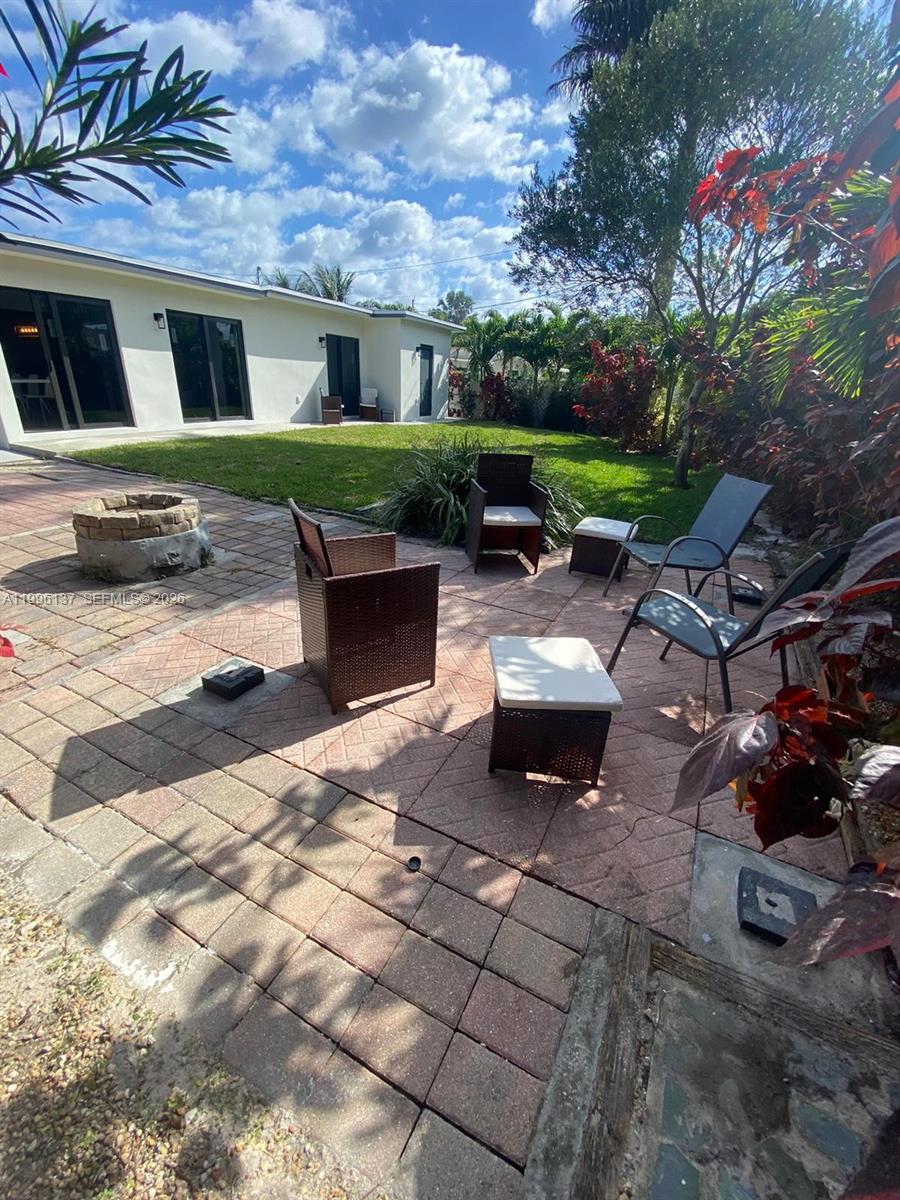 234 Avalon Ave Lauderdale By The Sea, FL 33308