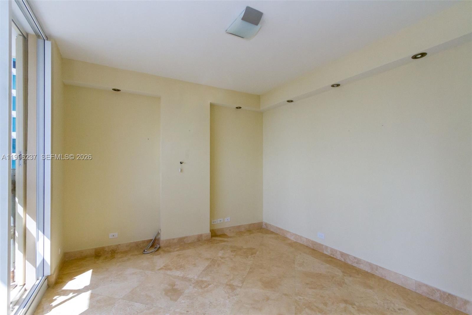 888 Brickell Key Dr #PH2802 Miami, FL 33131